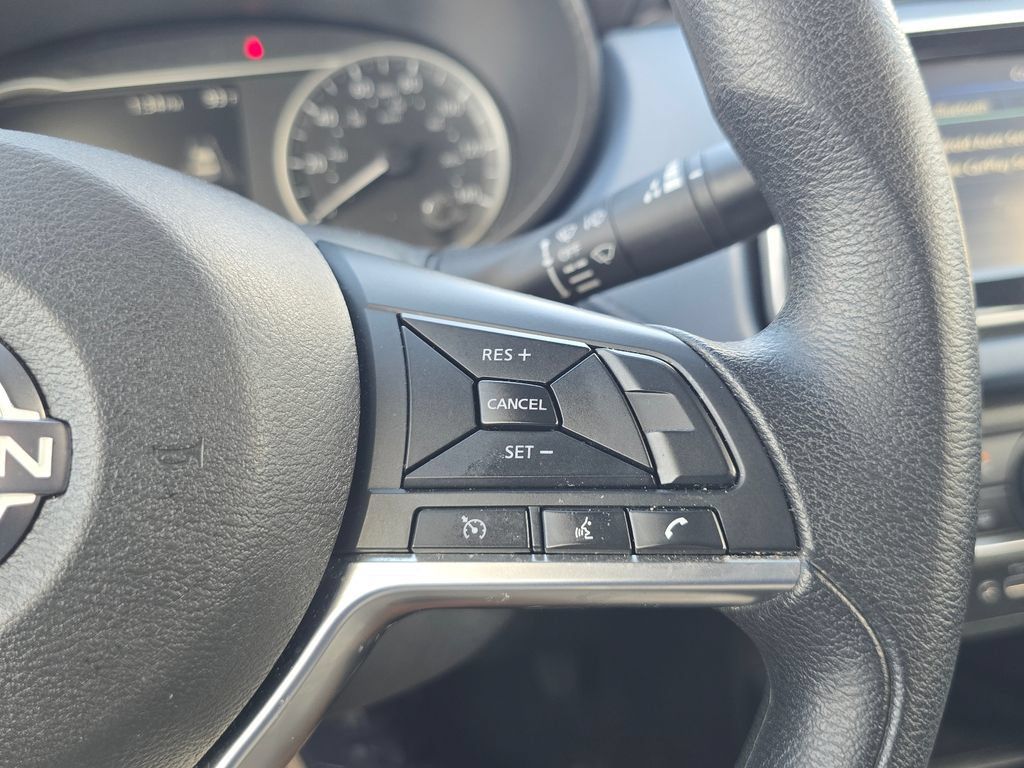 Used 2025 Nissan Versa SV FWD image 19