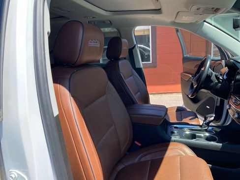 Used 2021 Chevrolet Traverse High Country w/ LPO, Floor Liner Package AWD/4WD image 32