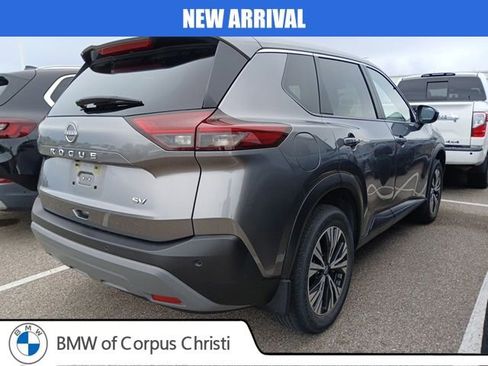 Used 2023 Nissan Rogue SV FWD image 8