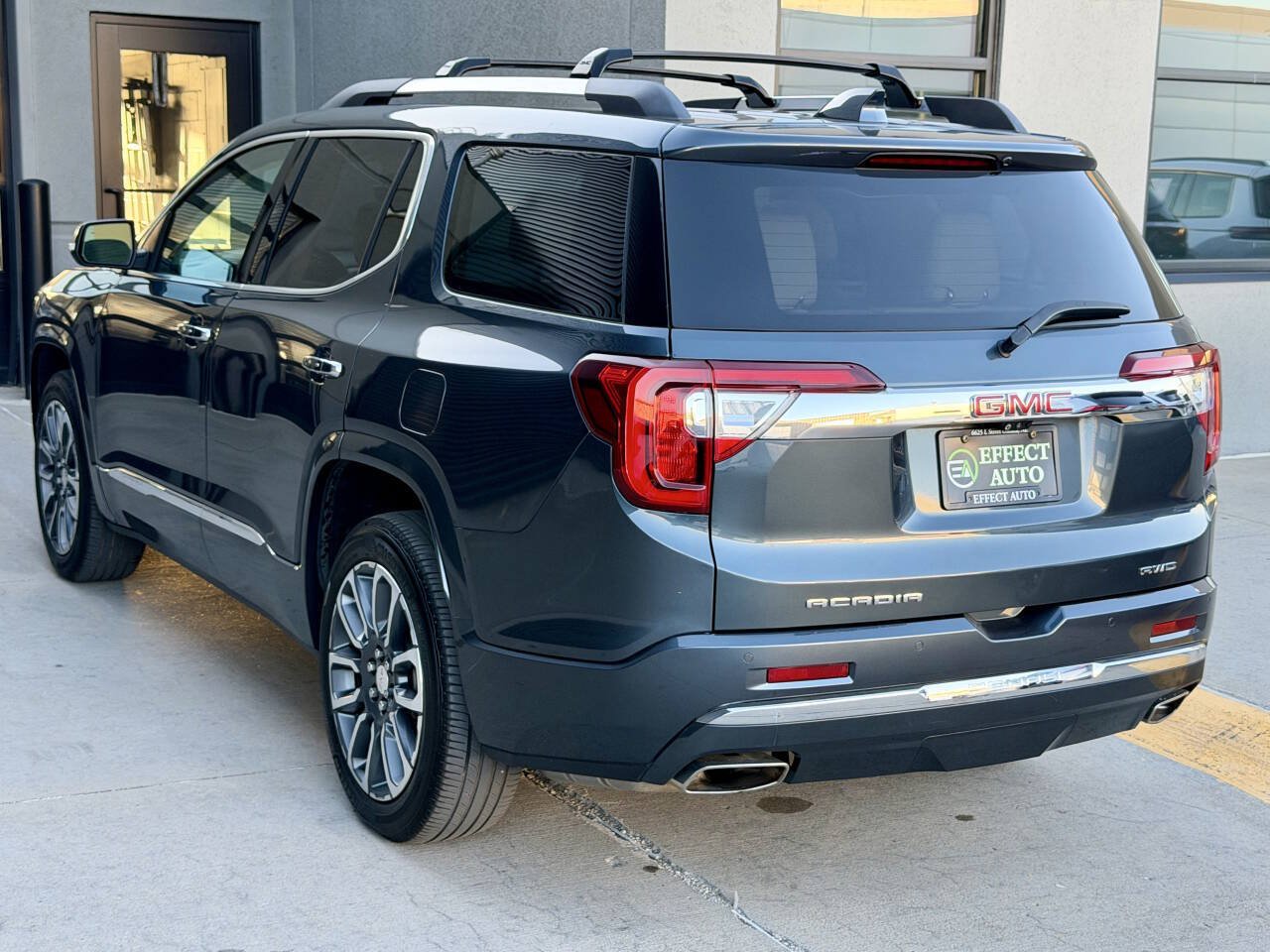 Used 2020 GMC Acadia Denali w/ Trailering Package AWD/4WD image 8
