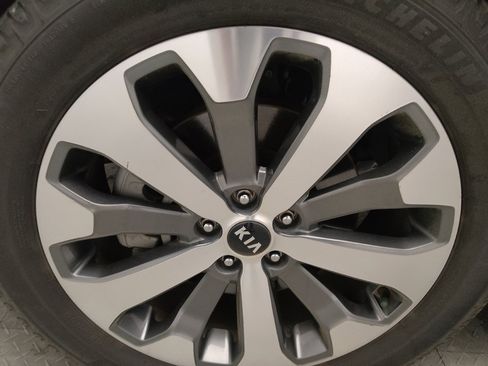 Used 2020 Kia Telluride S image 31