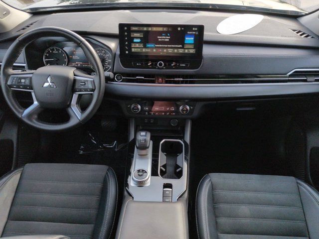 Used 2025 Mitsubishi Outlander SE FWD image 15