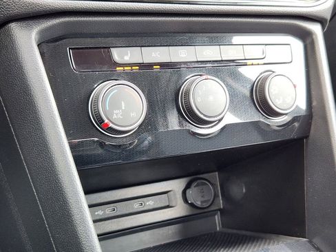 Used 2025 Volkswagen Taos S image 10