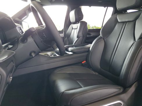 New 2026 Jeep Grand Wagoneer Limited AWD/4WD image 19