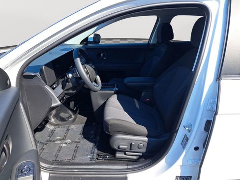 New 2025 Hyundai Ioniq 5 SE image 12