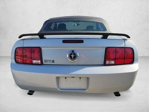 Used 2007 Ford Mustang Deluxe image 6