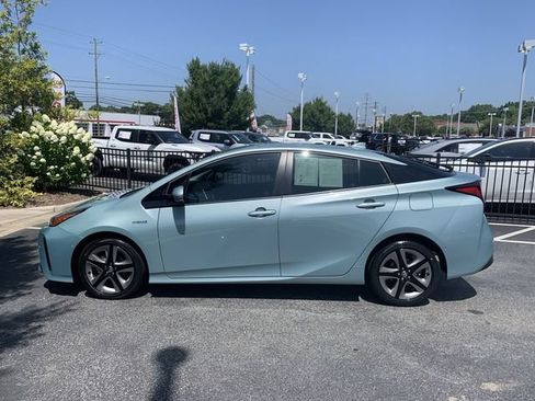 Used 2019 Toyota Prius XLE FWD image 5