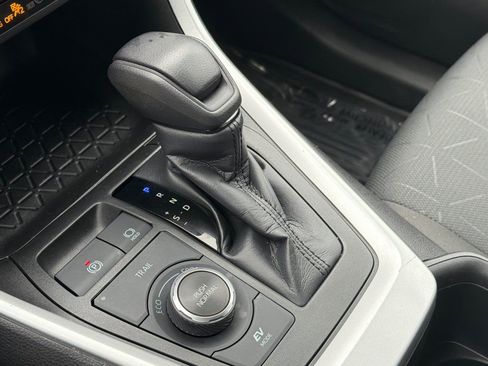 Used 2023 Toyota RAV4 XLE image 18