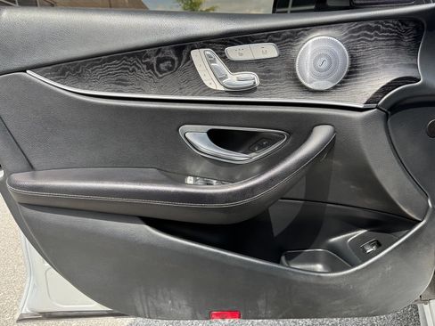 Used 2019 Mercedes-Benz E 300 4MATIC image 46