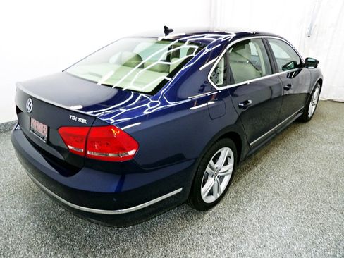 Used 2014 Volkswagen Passat TDI SEL Premium FWD image 6