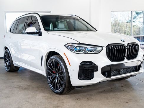 Used 2023 BMW X5 sDrive40i w/ Executive Package image 4