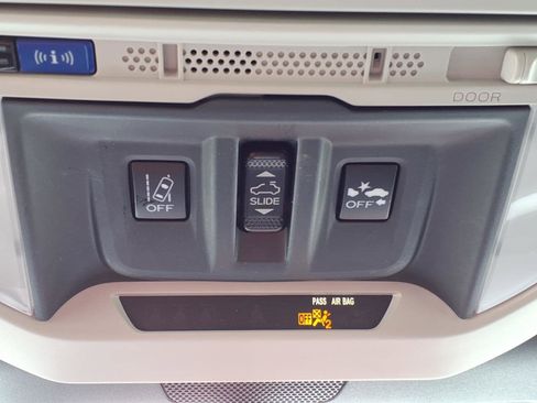 Used 2023 Subaru Forester Premium AWD/4WD image 28