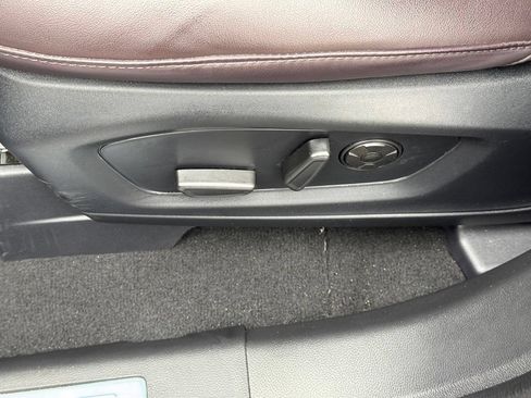 Used 2026 Ford Explorer Platinum RWD image 19