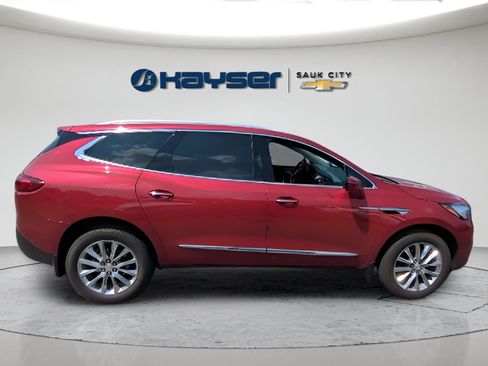 Used 2021 Buick Enclave Premium w/ Sun and Sites Package FWD image 4