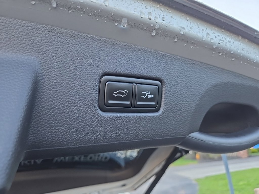 Certified 2026 Kia Carnival EX FWD image 32
