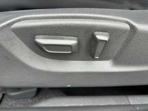 Used 2022 Mitsubishi Eclipse Cross AWD image 33