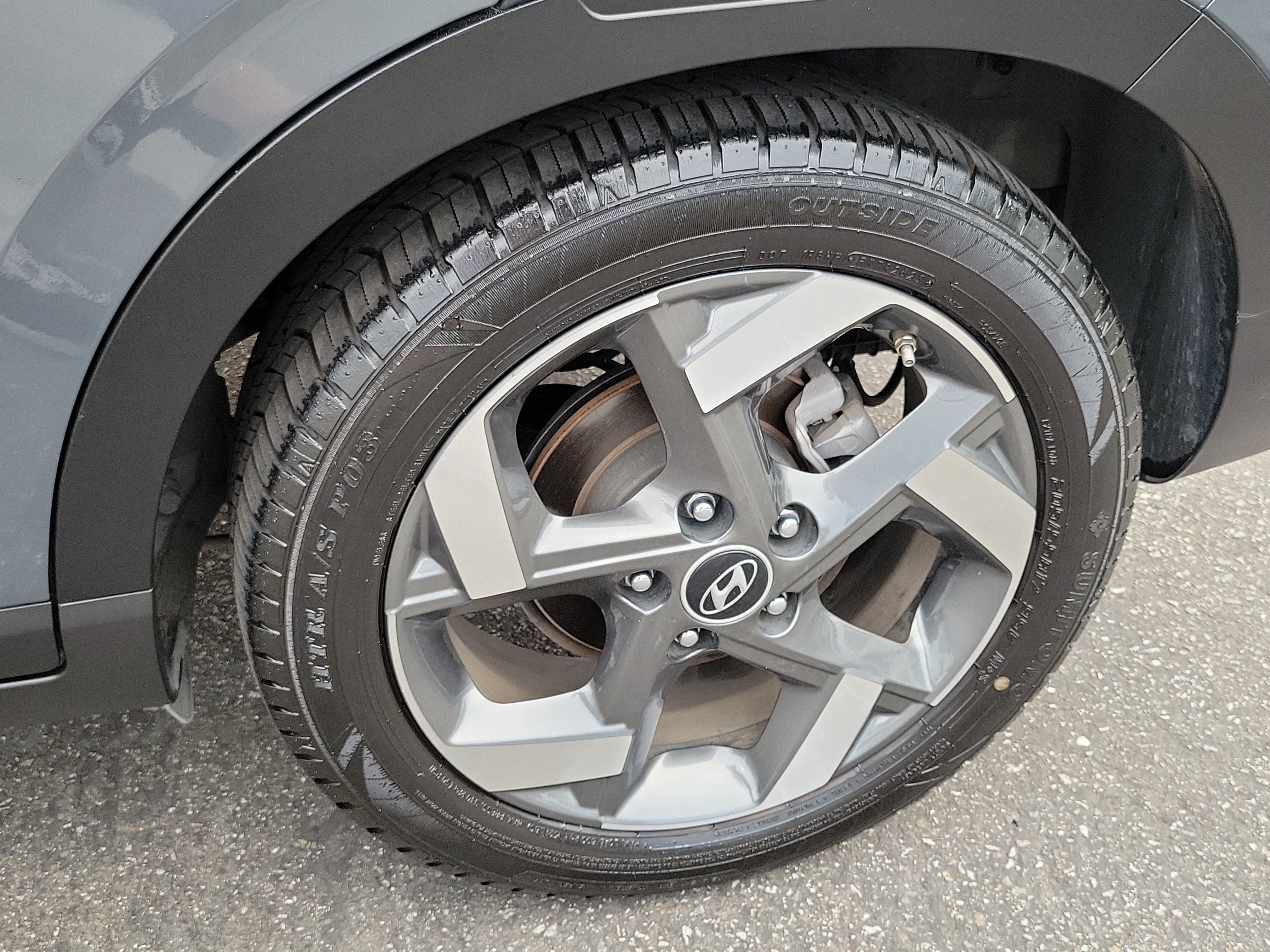 Certified 2024 Hyundai Venue SEL FWD image 24
