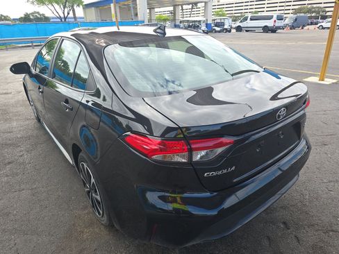 Used 2021 Toyota Corolla LE image 8