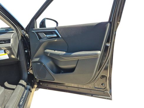 New 2026 Mitsubishi Outlander ES FWD image 30