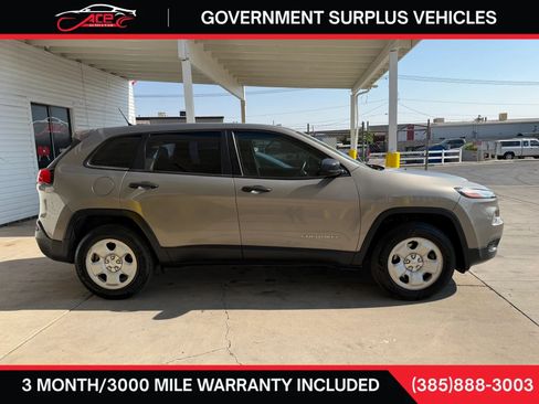 Used 2017 Jeep Cherokee Sport w/ Trailer Tow Group AWD/4WD image 5