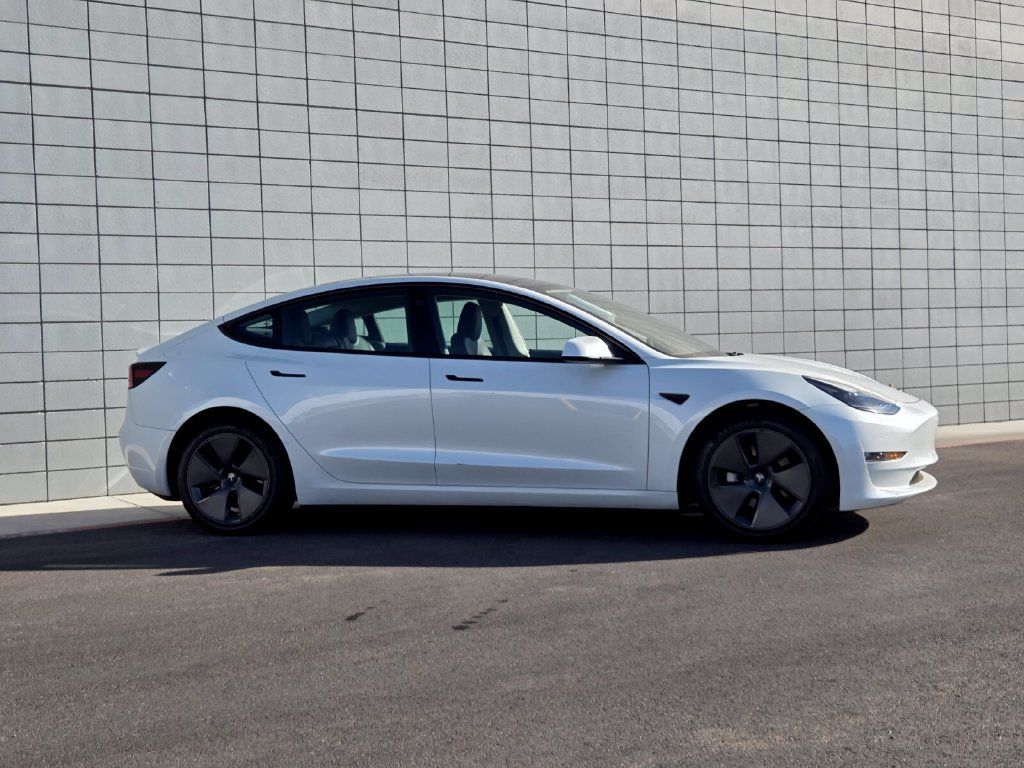 Used 2023 Tesla Model 3 Standard Range RWD image 7