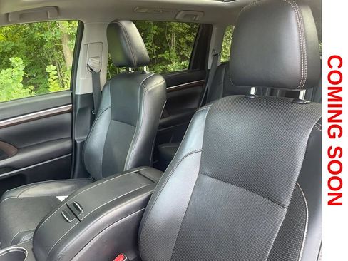 Used 2016 Toyota Highlander Limited Platinum AWD/4WD image 13