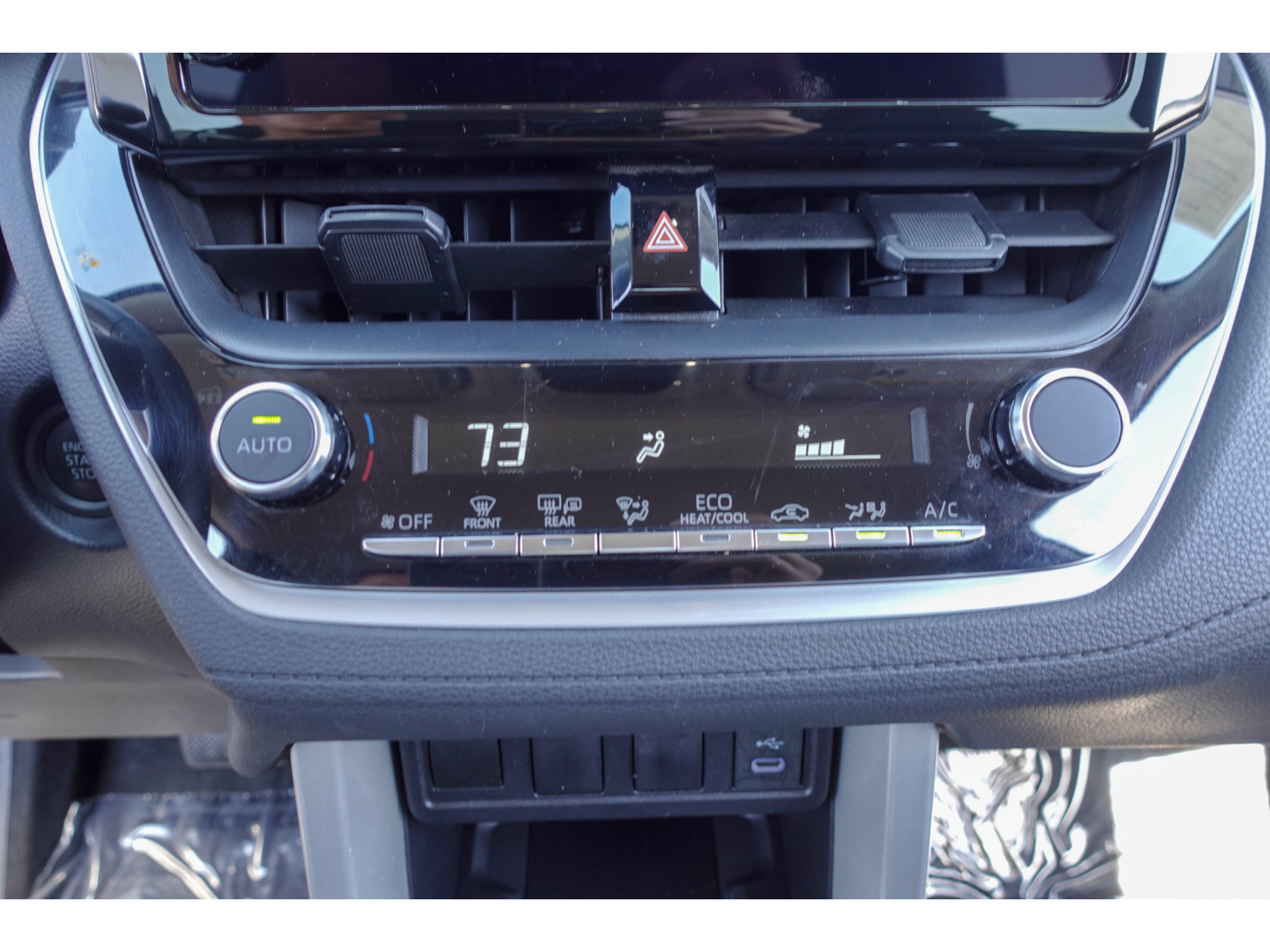 Certified 2025 Toyota Corolla Cross LE FWD image 17