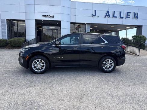 Used 2024 Chevrolet Equinox LT image 2