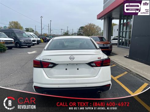 Used 2025 Nissan Altima 2.5 SR FWD image 8
