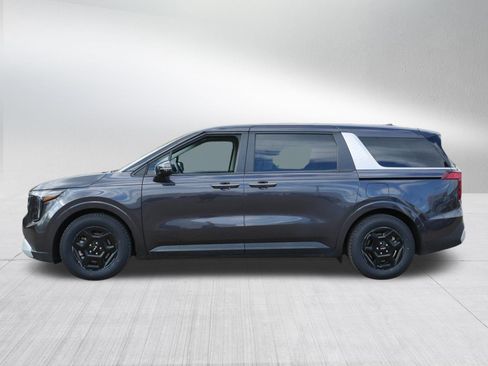 Used 2025 Kia Carnival FWD image 4
