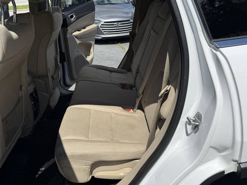 Used 2014 Jeep Grand Cherokee Laredo w/ Quick Order Package 23E AWD/4WD image 17