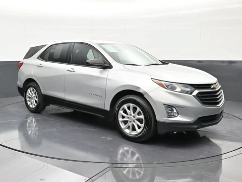 Used 2019 Chevrolet Equinox LS FWD image 7