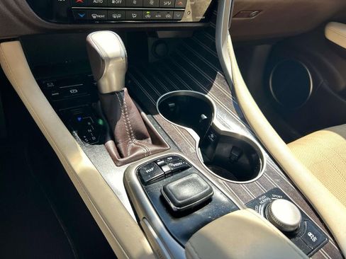 Used 2016 Lexus RX 350 FWD w/ Luxury Package image 39