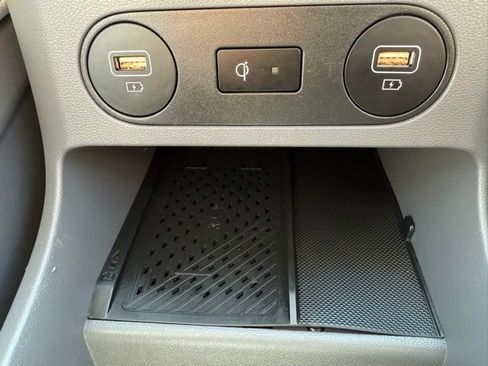 Used 2024 Hyundai Ioniq 5 Limited image 46