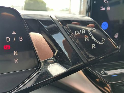 Certified 2022 Volkswagen ID.4 Pro S w/ Gradient Package RWD image 29