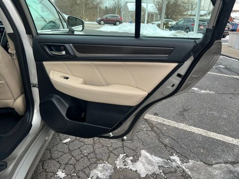 Used 2018 Subaru Legacy 3.6R Limited image 30