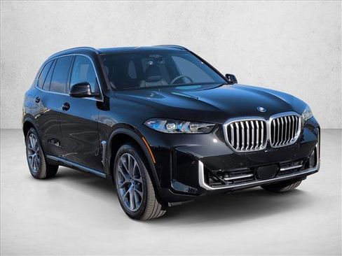 New 2026 BMW X5 xDrive50e image 7