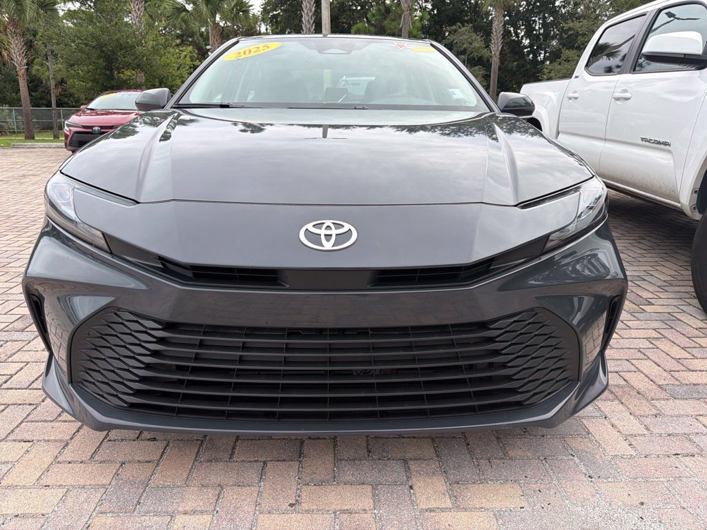 Used 2025 Toyota Camry LE w/ Convenience Package FWD image 6