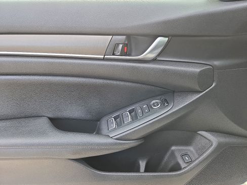 Certified 2019 Honda Accord Hybrid image 14