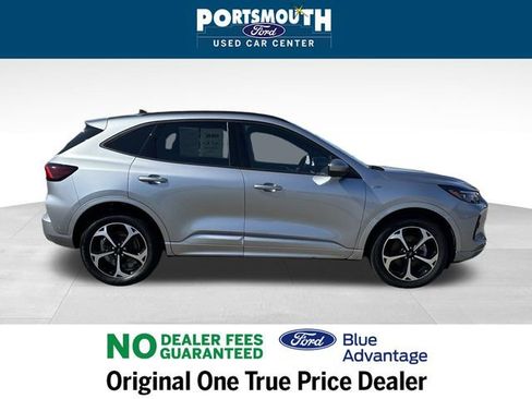 Certified 2023 Ford Escape ST-Line Elite w/ Premium Technology Package image 6