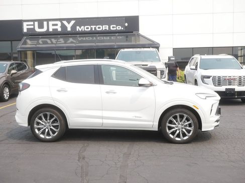 Certified 2024 Buick Encore GX Avenir w/ Avenir Convenience Package AWD/4WD image 1