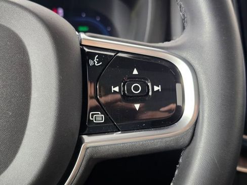 Used 2023 Volvo XC60 T8 Ultimate w/ Climate Package image 33