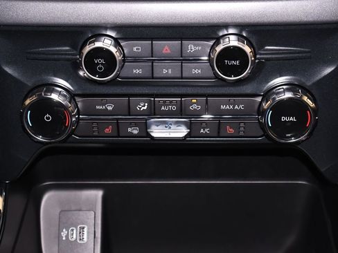 New 2026 Ford F150 XLT w/ Equipment Group 302A MID AWD/4WD image 27