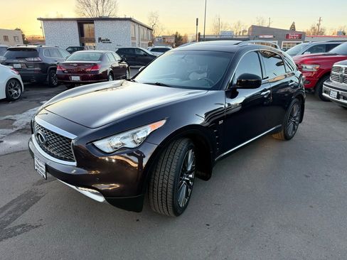 Used 2017 INFINITI QX70 AWD w/ Limited Package image 5
