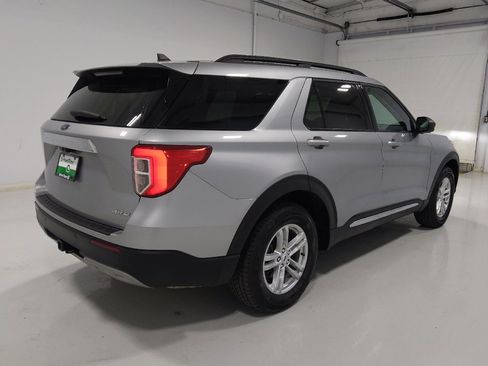 Used 2023 Ford Explorer XLT w/ Equipment Group 202A AWD/4WD image 9