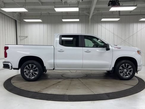 Used 2023 Chevrolet Silverado 1500 RST AWD/4WD image 9