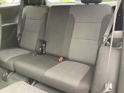 Used 2023 Chevrolet Traverse LT AWD/4WD image 16