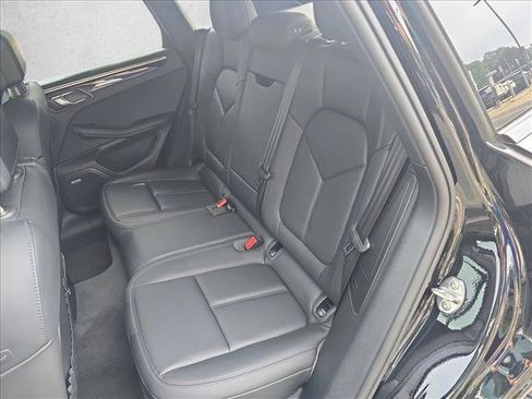 Used 2021 Porsche Macan S AWD/4WD image 14