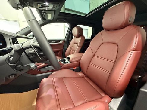 New 2026 Porsche Cayenne image 5
