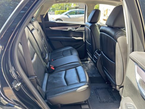 Used 2017 Cadillac XT5 Luxury w/ Driver Awareness Package FWD image 39